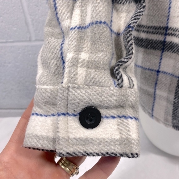 Fleece plaid button up shirt / blouse - Picture 4 of 10